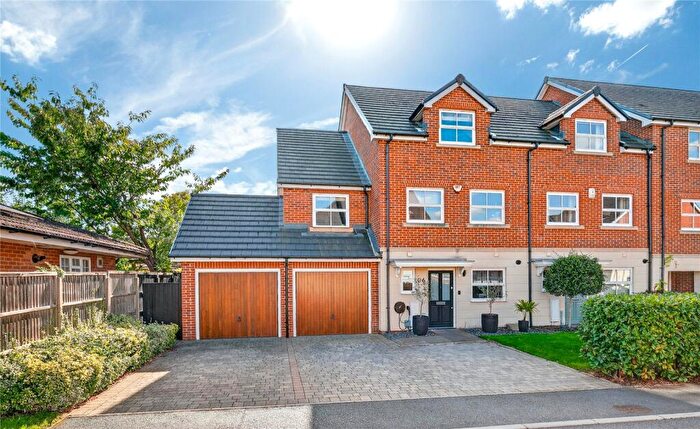 5 Bedroom End Of Terrace House For Sale In Rufford Gate, Bracknell, Berkshire, RG12