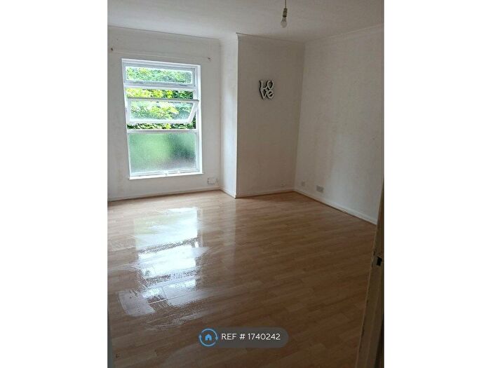 1 Bedroom Maisonette To Rent In Beaconsfield, Telford, TF3