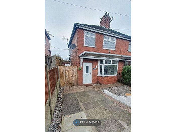 3 Bedroom Semi-Detached House To Rent In Grosvenor Road, Stoke-On-Trent, ST3