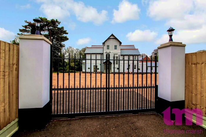 1 Bedroom Apartment To Rent In Mansion Apartments, The Dell, College Avenue, RM17