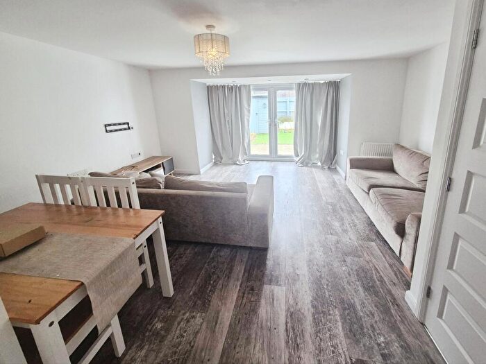 4 Bedroom Terraced House To Rent In Wilmott Road, Rushden, NN10