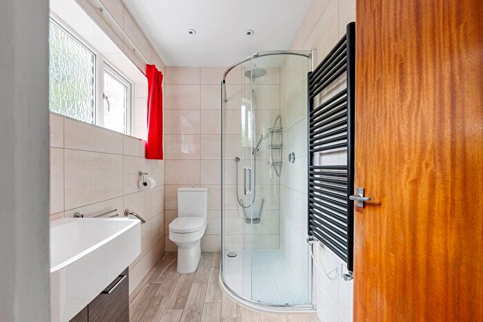 4 Bedroom Detached House For Sale In Riddlesdown Road, Purley, CR8