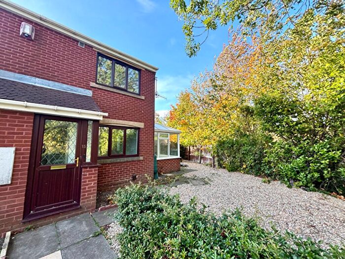 1 Bedroom Semi-Detached House For Sale In Clavering Square, Dunston, Gateshead, NE11