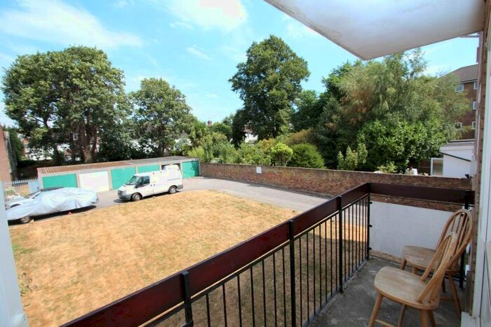 4 Bedroom Flat To Rent In Surbiton Road, Kingston Upon Thames, KT1