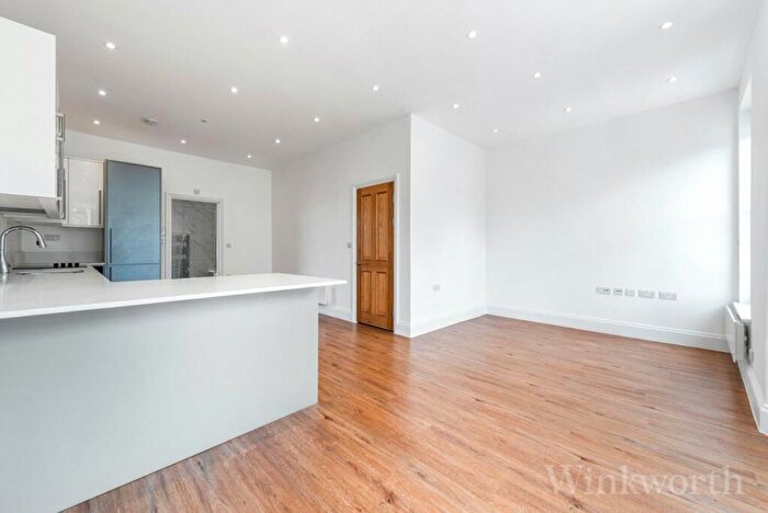 2 Bedroom Apartment To Rent In Pepys Road, London, SE14