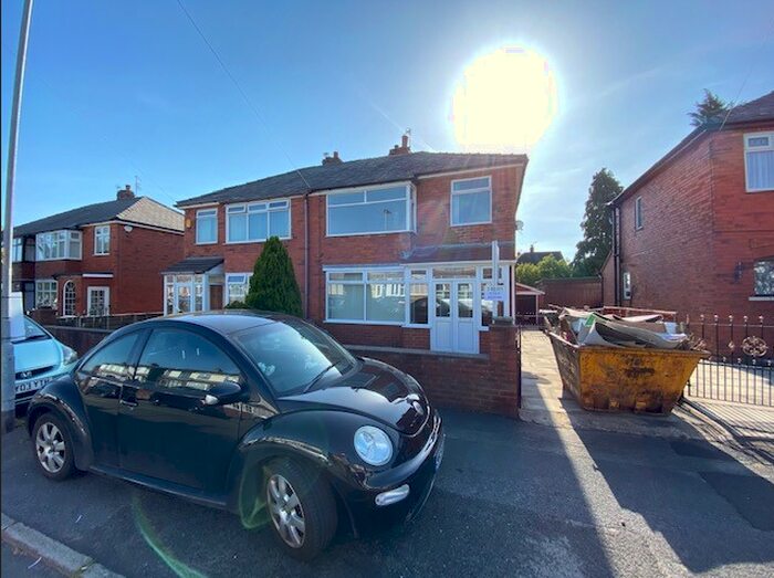 3 Bedroom Semi-Detached House To Rent In Prescott Lane, Kitt Green, WN5