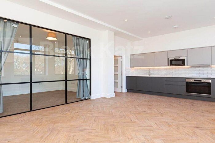 1 Bedroom Flat To Rent In Seven Sisters Road, Finsbury Park, N4