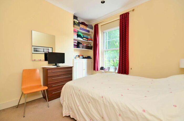 1 Bedroom Flat To Rent In Gunter Grove, Chelsea, London, SW10