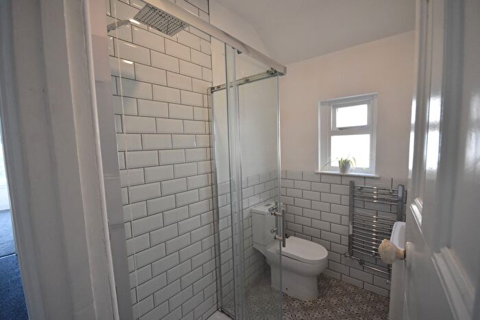 2 Bedroom Flat To Rent In Donald Street, Roath, CF24