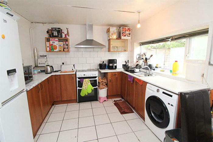3 Bedroom Terraced House For Sale In Summergill Court, Heelands, Milton Keynes, MK13