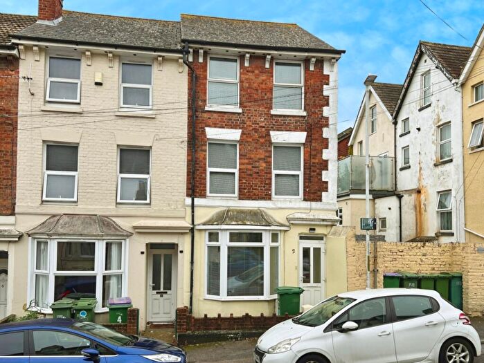 4 Bedroom End Of Terrace House For Sale In Darby Place, Folkestone, CT20