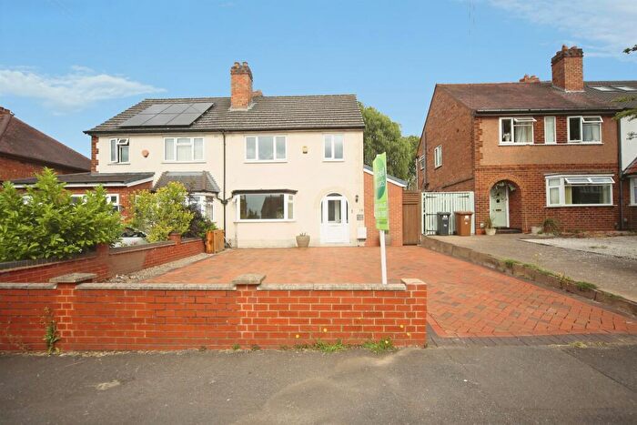 3 Bedroom Semi Detached House For Sale In Moordown Avenue, Solihull, B92