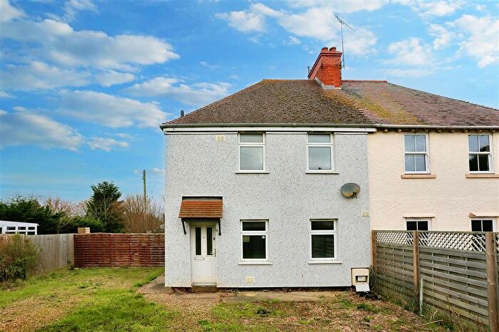 3 Bedroom Semi-Detached House For Sale In Badsey Road, Willersey, Broadway, WR12