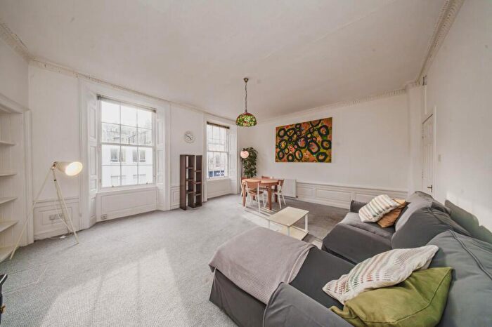 2 Bedroom Flat For Sale In / Infirmary Street, Old Town, Edinburgh, EH1