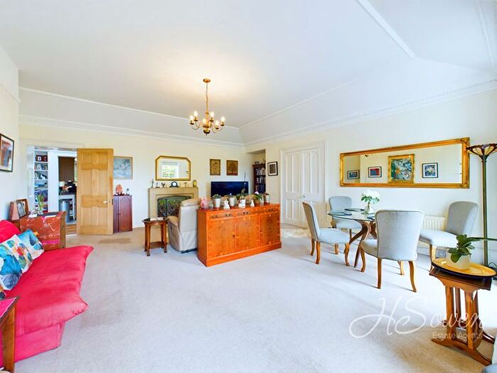2 Bedroom Flat For Sale In Middle Lincombe Road, Torquay, TQ1
