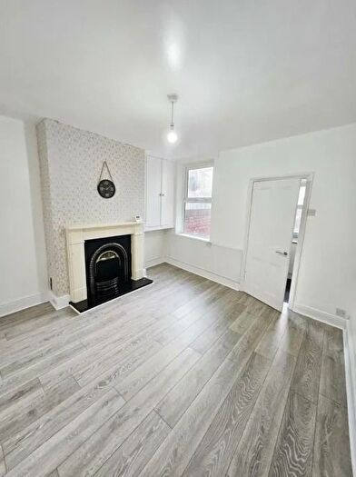 2 Bedroom Terraced House To Rent In Dockin Hill Road, Doncaster, DN1