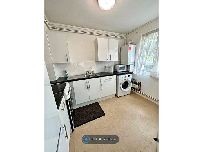 1 Bedroom Flat To Rent In Olney Road, London, SE17