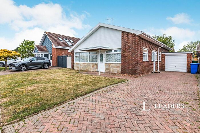 3 Bedroom Bungalow To Rent In Pennygate Drive, Lowestoft, NR33