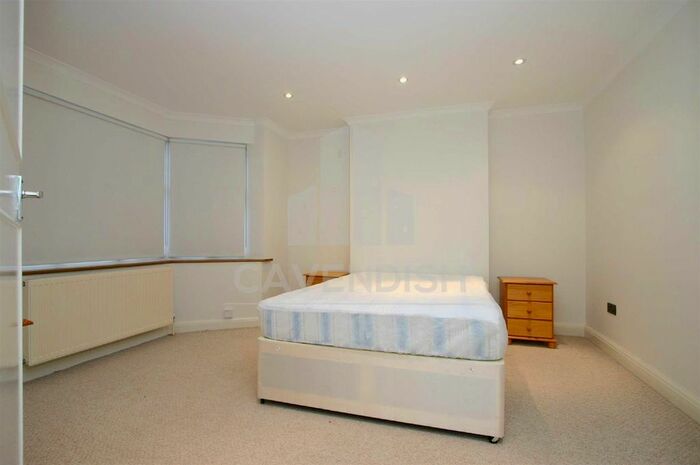 1 Bedroom Flat To Rent In Greenfield Gardens, Cricklewood, London, NW2