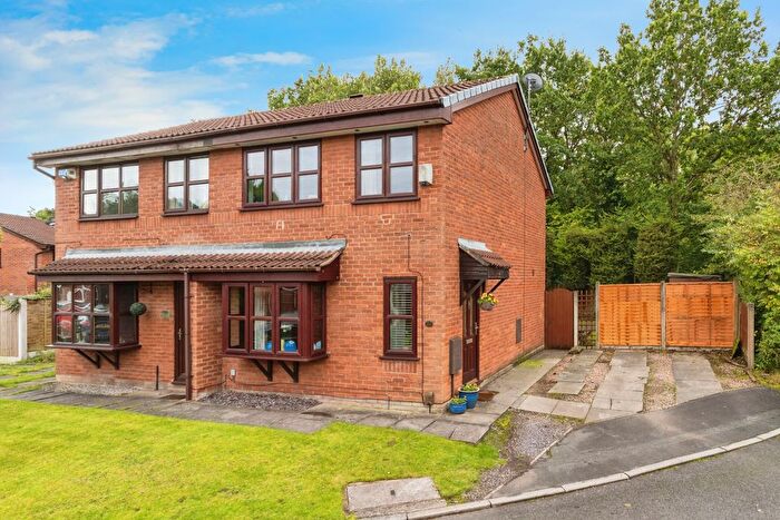 3 Bedroom Semi-Detached House For Sale In Bramshill Close, Birchwood, Warrington, Cheshire, WA3