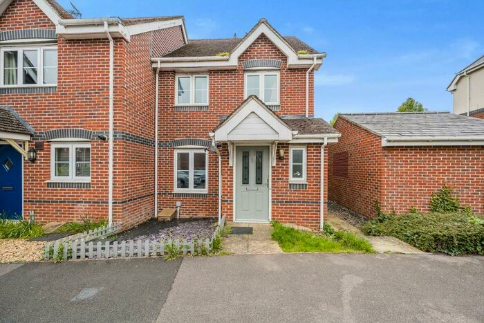 3 Bedroom End Of Terrace House For Sale In Hermitage, RG18