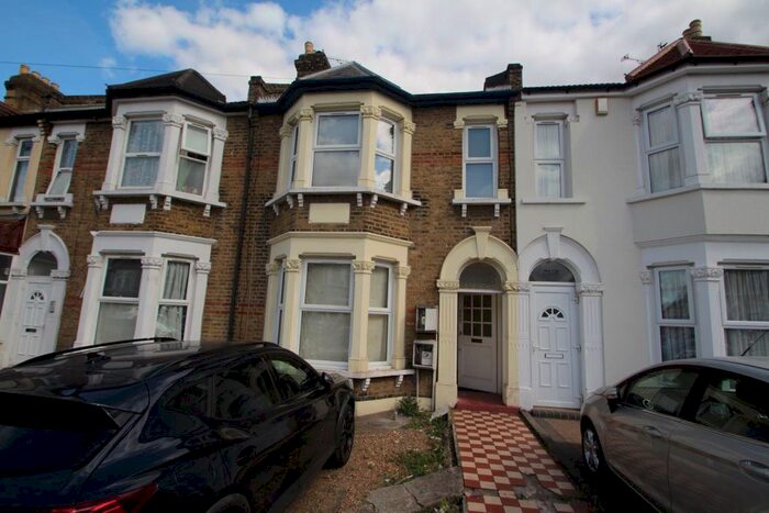 1 Bedroom Flat To Rent In Thorold Road, Ilford, IG1