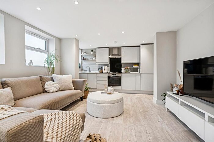 1 Bedroom Terraced House To Rent In Park Avenue Mews, Mitcham, CR4