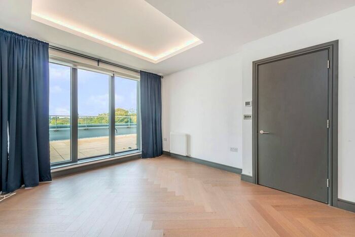 2 Bedroom Flat To Rent In Brewery Wharf, Twickenham, TW1