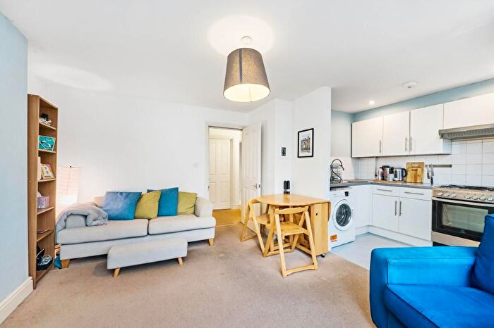 2 Bedroom Maisonette To Rent In Woodlands Park Road, London, SE10