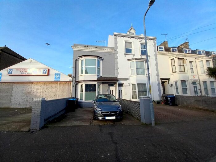 3 Bedroom End Of Terrace House To Rent In Godwin Road, Cliftonville, Margate, CT9