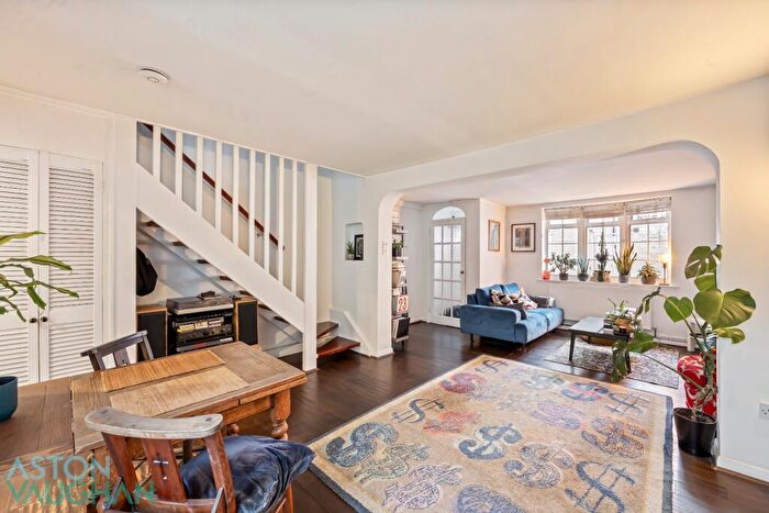 2 Bedroom Terraced House To Rent In Millfield Cottages, Brighton, BN2