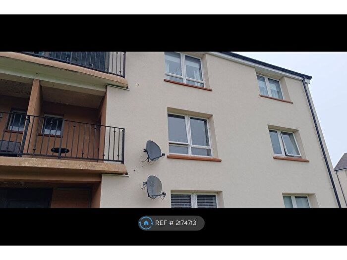 2 Bedroom Flat To Rent In Ballantrae Terrace, Dundee, DD4