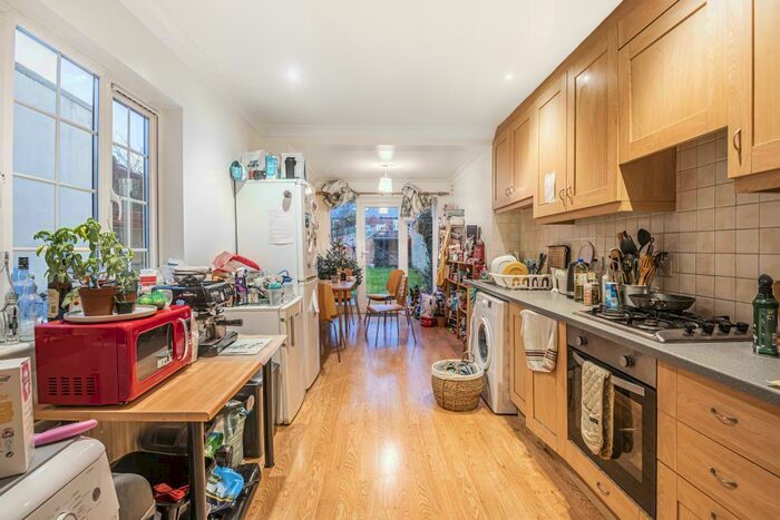 5 Bedroom Terraced House To Rent In Howard Street, Student Bedroom, OX4