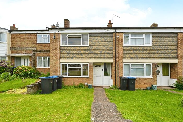 2 Bedroom Terraced House For Sale In Radburn Close, Harlow, CM18