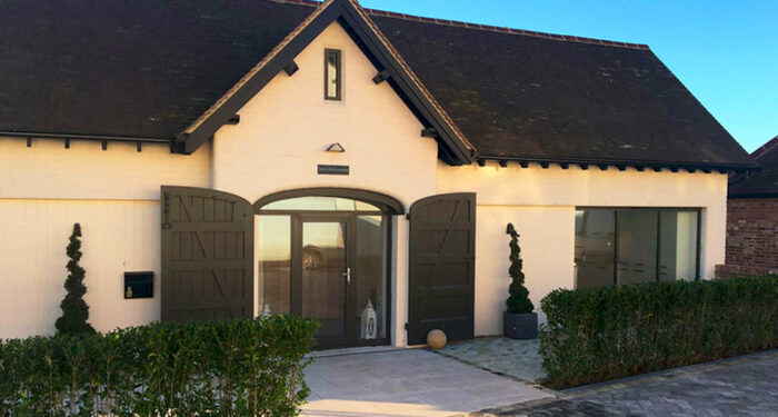 3 Bedroom Barn Conversion For Sale In Oversley Castle, Warwickshire, B49