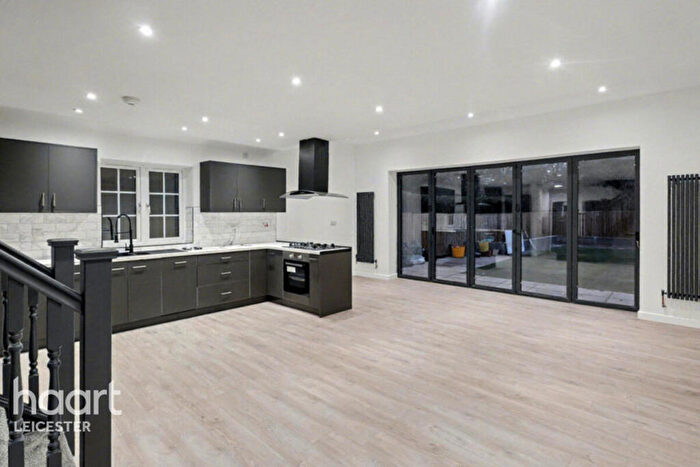 4 Bedroom Bungalow For Sale In Ingarsby Close, Leicester, LE7