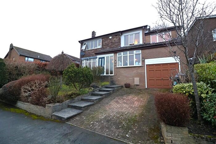 5 Bedroom Detached House For Sale In Heath Road, Glossop, SK13