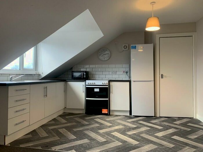 2 Bedroom Flat To Rent In Albert Drive, Bootle, Merseyside, L9