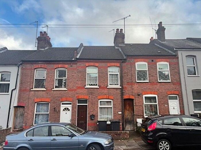 2 Bedroom Terraced House To Rent In St. Peters Road, Luton, LU1