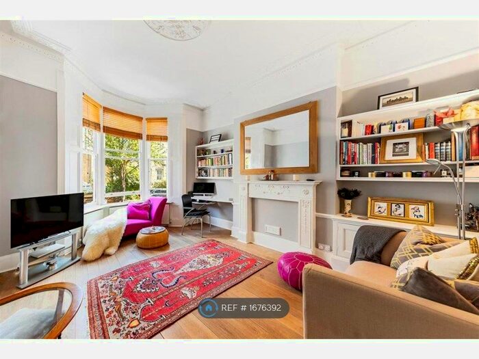 1 Bedroom Flat To Rent In Raised Ground Floor, London, W14