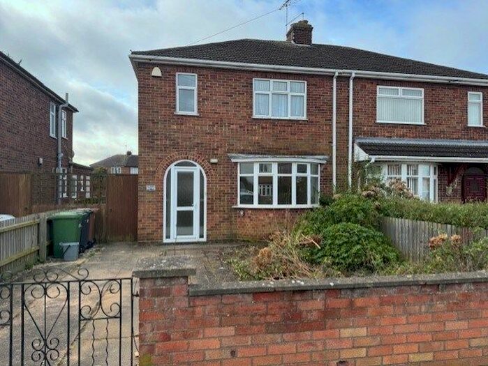 3 Bedroom Semi-Detached House To Rent In Coneygree Road, Peterborough, PE2