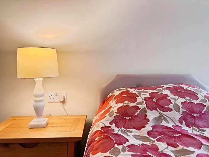 1 Bedroom Retirement Property For Sale In North Road, Newcastle Upon Tyne, NE20