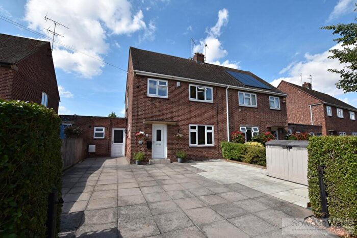 4 Bedroom Semi-Detached House For Sale In Holland Road, Stamford, PE9