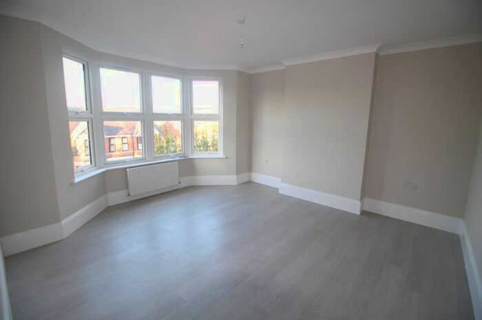 1 Bedroom Flat To Rent In Priory Avenue, High Wycombe HP13