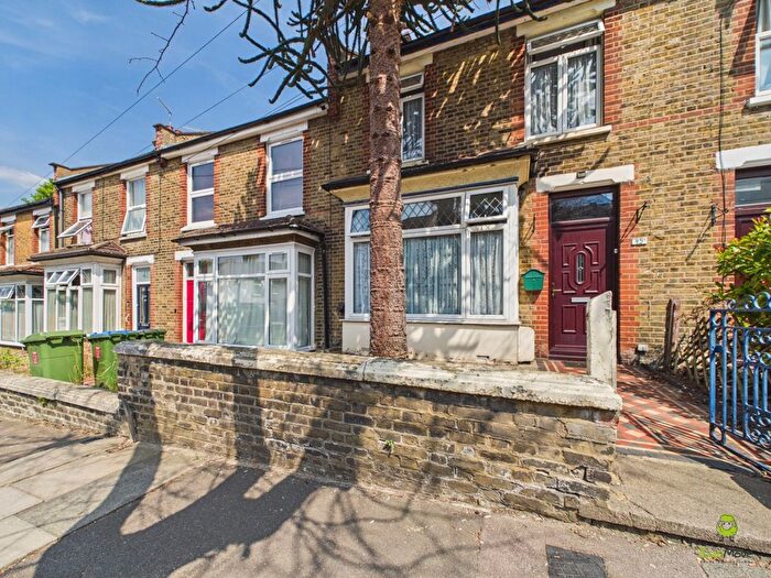 3 Bedroom Terraced House For Sale In Greening Street, London, London, SE2