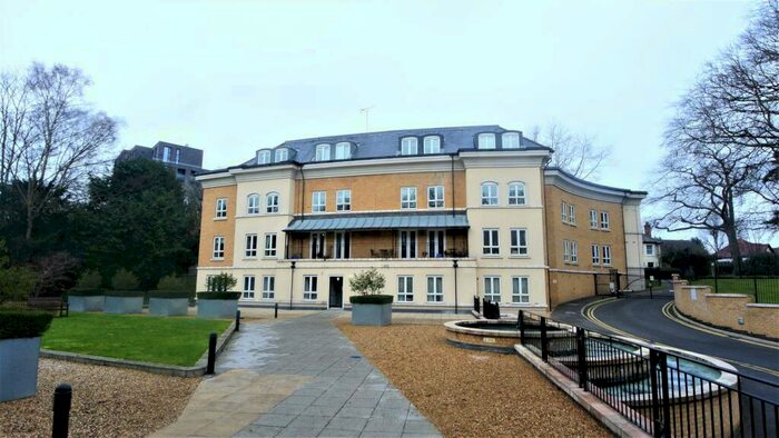 2 Bedroom Apartment To Rent In Woking, GU22