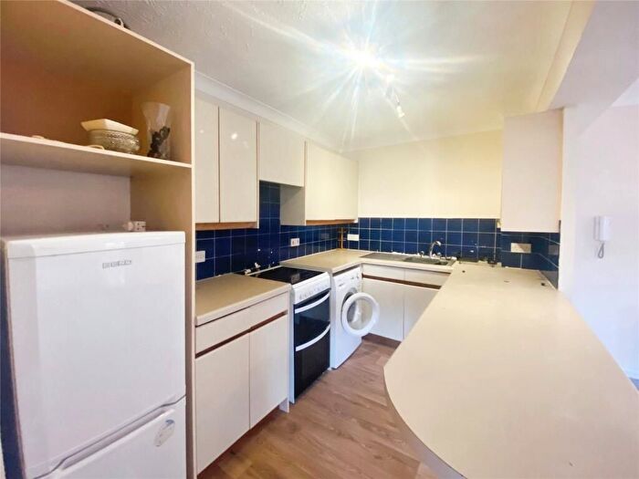 2 Bedroom Flat To Rent In Paradise Road, Waltham Abbey, Essex, EN9