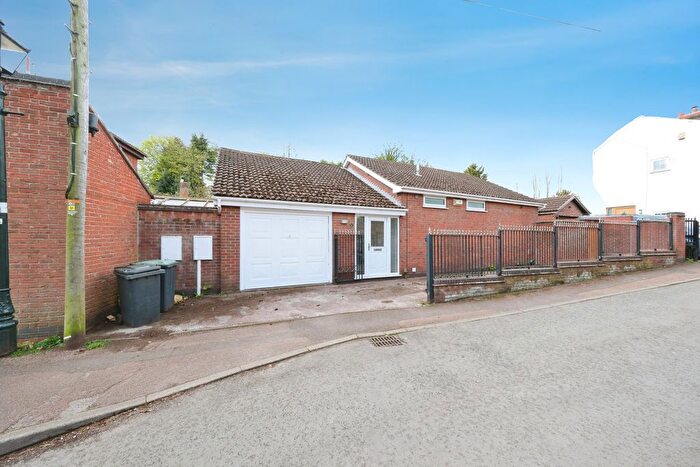 5 Bedroom Detached House For Sale In Station Road, Nottingham, NG16