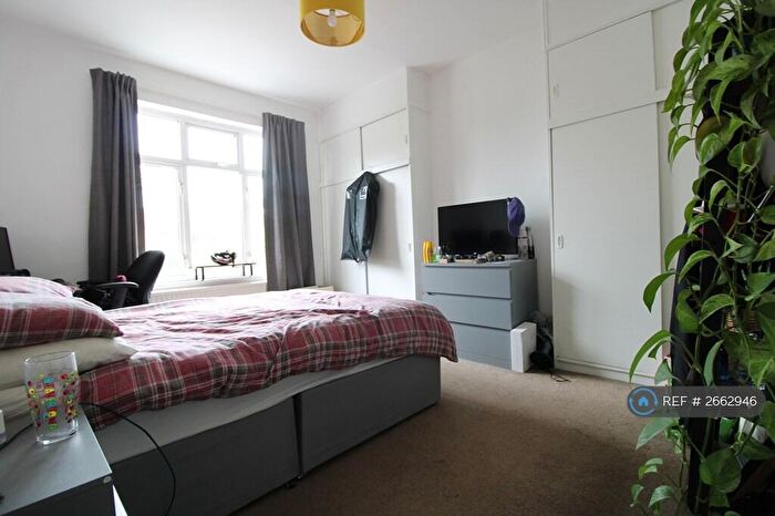 4 Bedroom Terraced House To Rent In Atkins Road, London, SW12