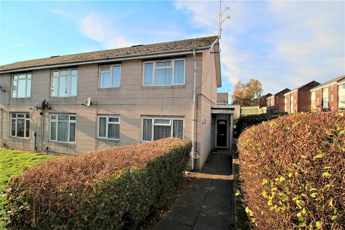 2 Bedroom Flat To Rent In Caburn Heights, Crawley RH11